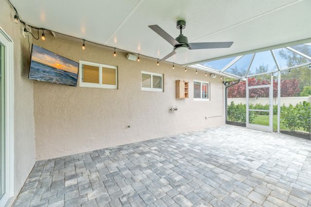 8099 Santa Fe Trail, Boca Raton, FL 33487