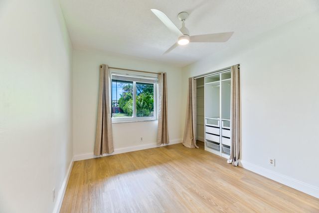 8099 Santa Fe Trail, Boca Raton, FL 33487