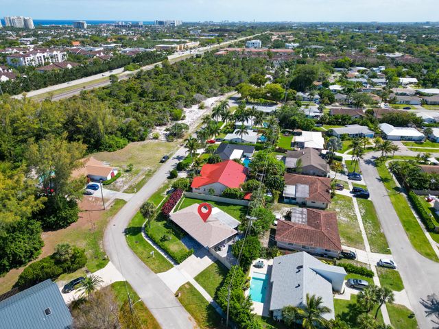 8099 Santa Fe Trail, Boca Raton, FL 33487