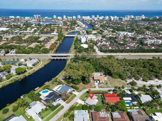 8099 Santa Fe Trail, Boca Raton, FL 33487