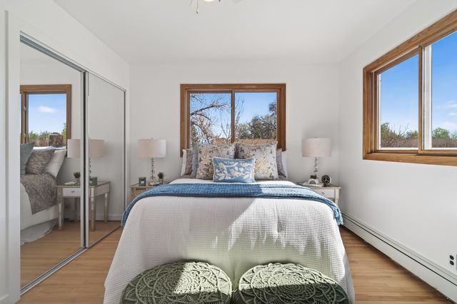 391 Manhattan Loop, Los Alamos, NM 87544