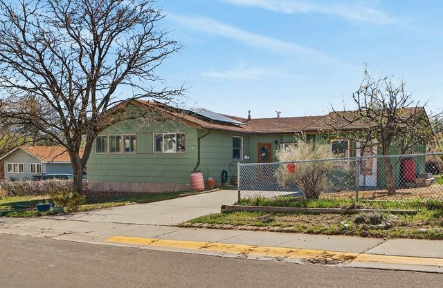 391 Manhattan Loop, Los Alamos, NM 87544