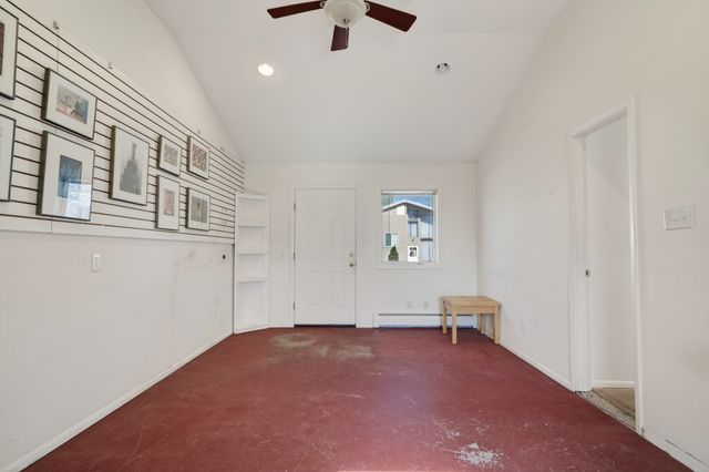 391 Manhattan Loop, Los Alamos, NM 87544