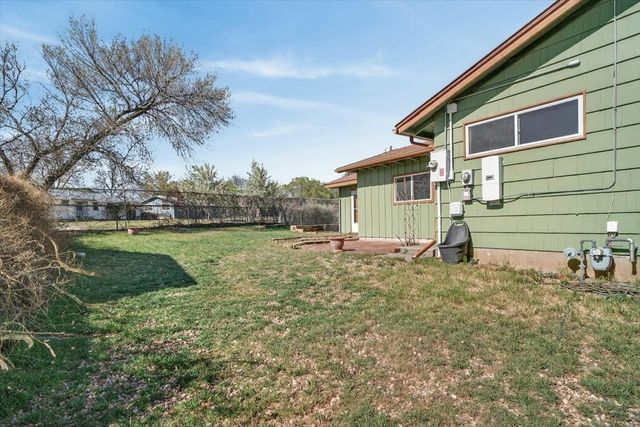 391 Manhattan Loop, Los Alamos, NM 87544