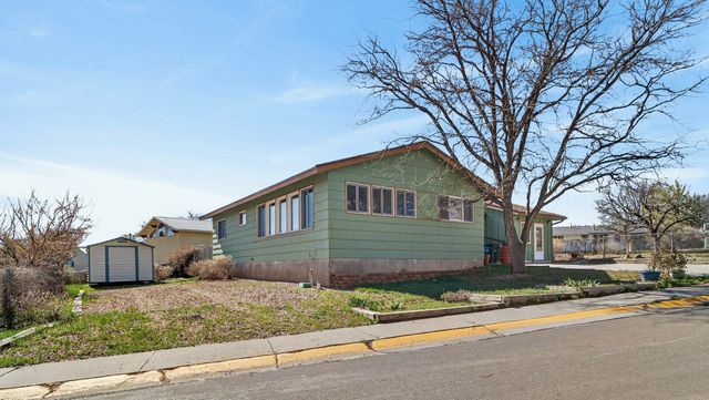 391 Manhattan Loop, Los Alamos, NM 87544