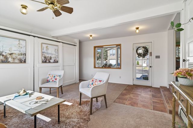 391 Manhattan Loop, Los Alamos, NM 87544