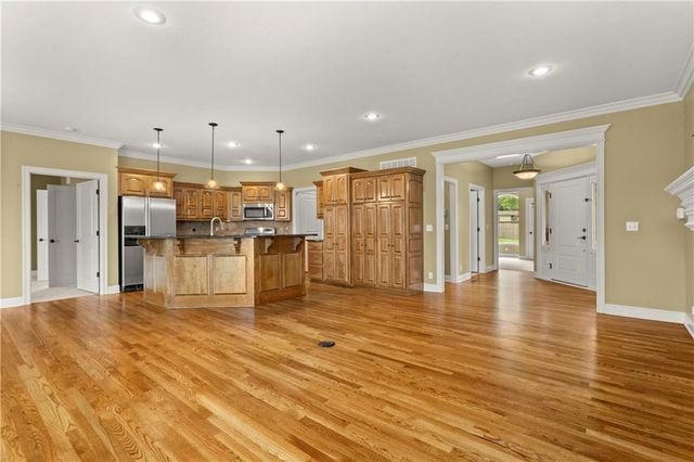 4701 Indigo Hills Drive, Blue Springs, MO 64015