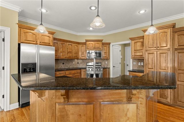 4701 Indigo Hills Drive, Blue Springs, MO 64015