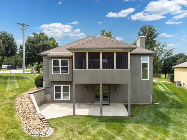 4701 Indigo Hills Drive, Blue Springs, MO 64015