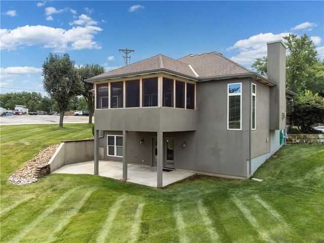 4701 Indigo Hills Drive, Blue Springs, MO 64015