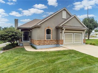 4701 Indigo Hills Drive, Blue Springs, MO 64015