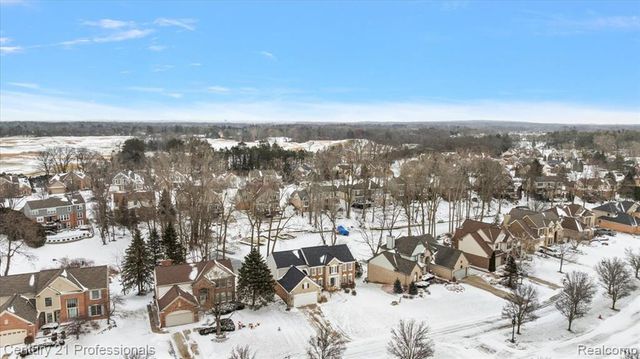 1412 Marina Pointe Boulevard, Lake Orion, MI 48362