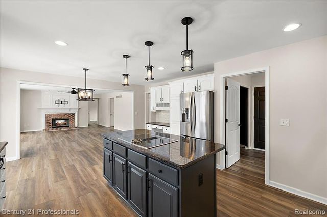 1412 Marina Pointe Boulevard, Lake Orion, MI 48362