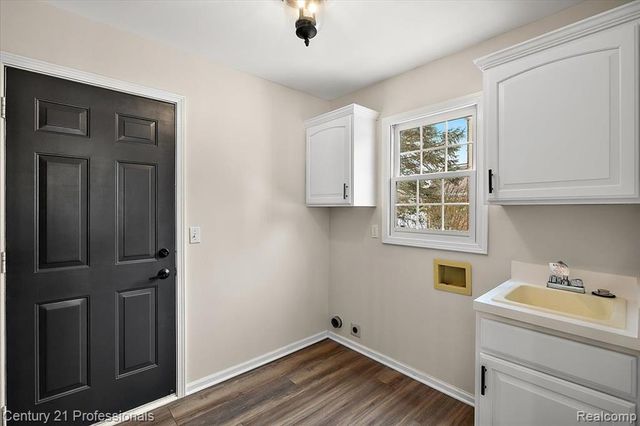 1412 Marina Pointe Boulevard, Lake Orion, MI 48362