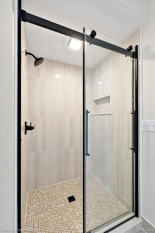 1412 Marina Pointe Boulevard, Lake Orion, MI 48362