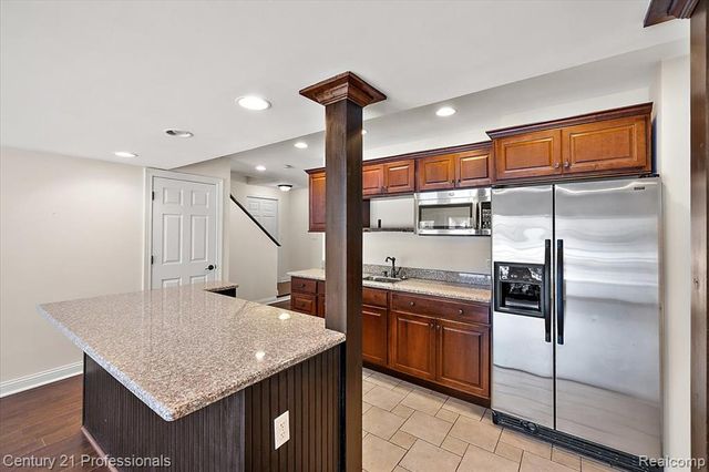 1412 Marina Pointe Boulevard, Lake Orion, MI 48362