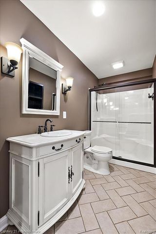 1412 Marina Pointe Boulevard, Lake Orion, MI 48362