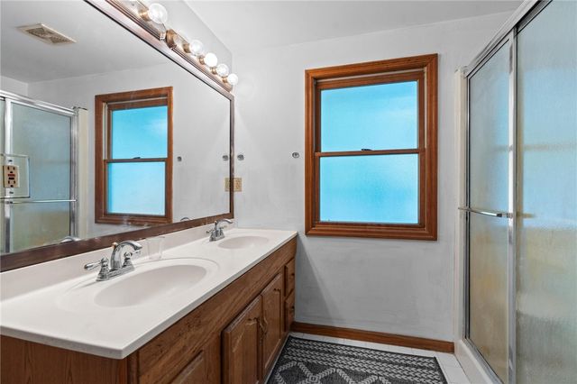 7565 Newbury Road, Bethel Twp, OH 45371