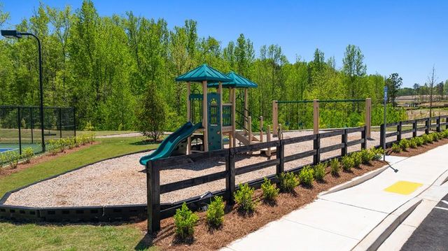 149 King Village, Braselton, GA 30517