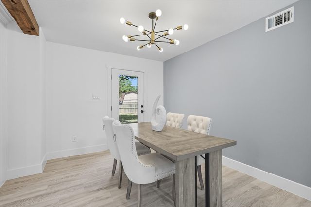 1703 FOSTER Drive, Arlington, TX 76012
