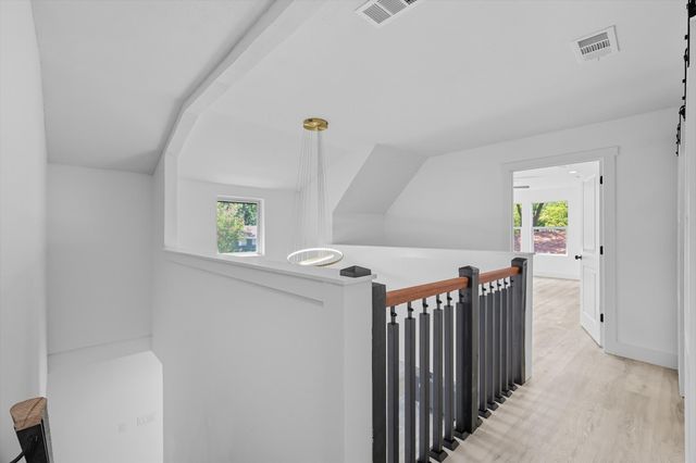 1703 FOSTER Drive, Arlington, TX 76012