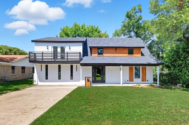 1703 FOSTER Drive, Arlington, TX 76012