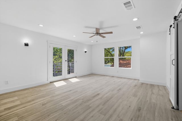1703 FOSTER Drive, Arlington, TX 76012