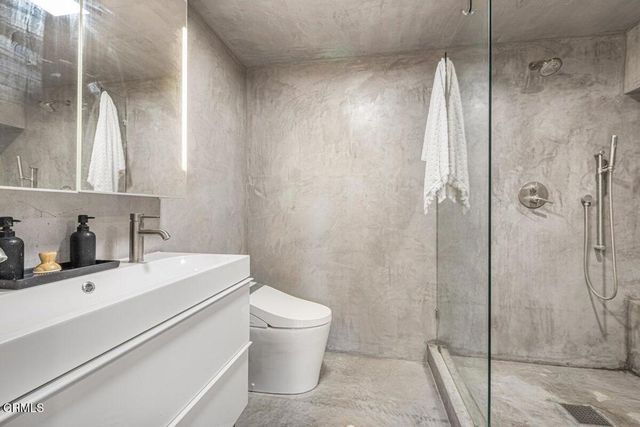 62 66 San Clemente Street, Ventura, CA 93001