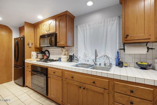 62 66 San Clemente Street, Ventura, CA 93001