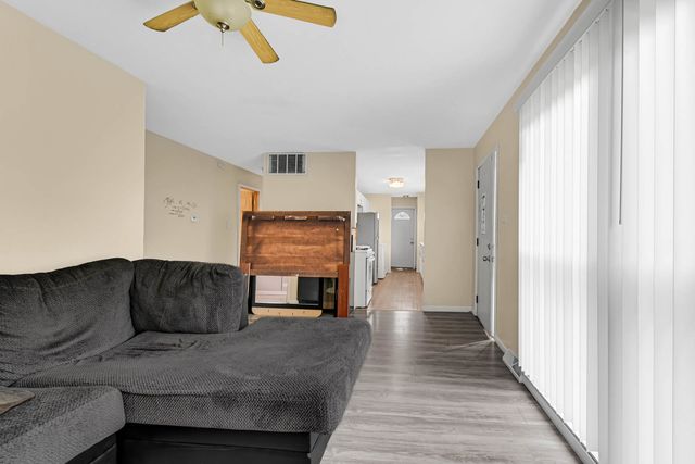 16624 Oxford Drive, Markham, IL 60428