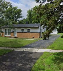 16624 Oxford Drive, Markham, IL 60428