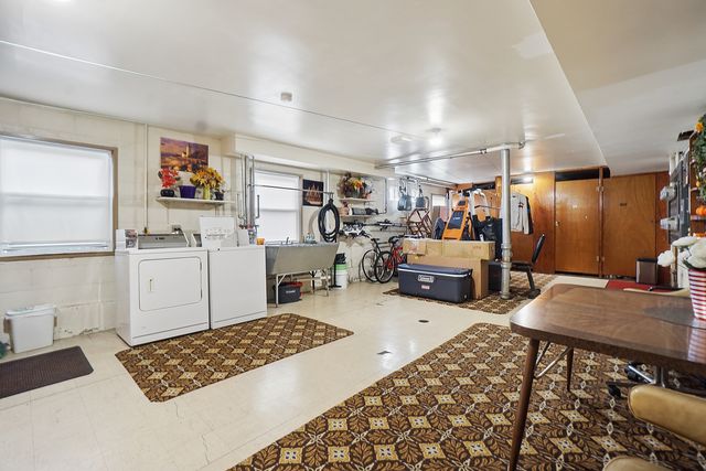 6972 W Belmont Avenue 4, Chicago, IL 60634