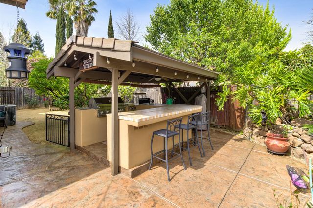 516 Rye Ct, Roseville, CA 95747