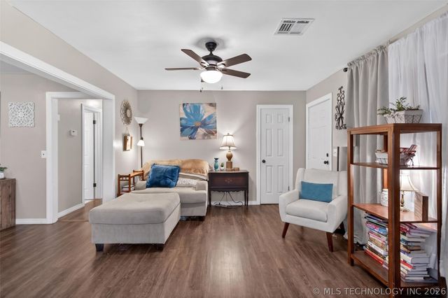 108 Maple Street, Locust Grove, OK 74352