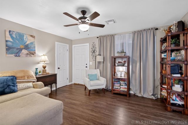 108 Maple Street, Locust Grove, OK 74352