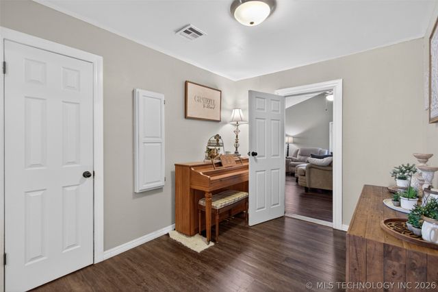 108 Maple Street, Locust Grove, OK 74352