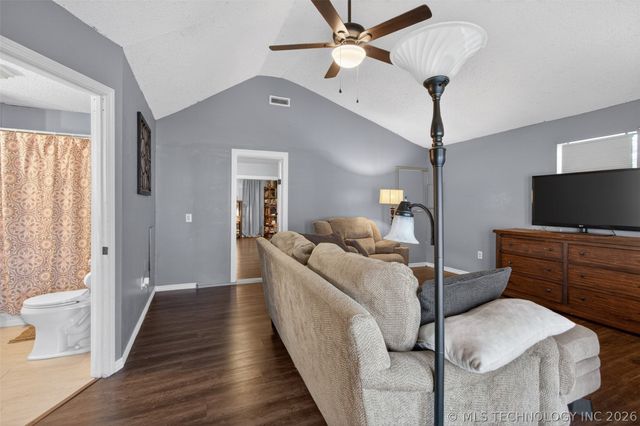 108 Maple Street, Locust Grove, OK 74352
