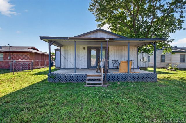 108 Maple Street, Locust Grove, OK 74352