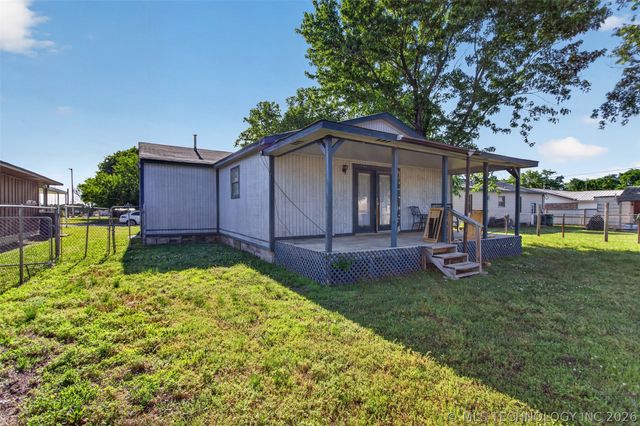 108 Maple Street, Locust Grove, OK 74352