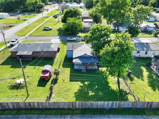 108 Maple Street, Locust Grove, OK 74352