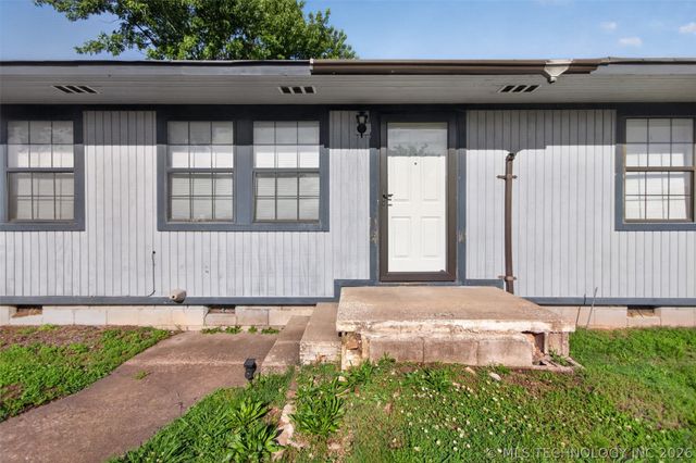 108 Maple Street, Locust Grove, OK 74352