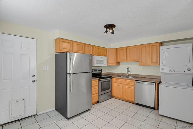 412 Dayton Street, Aurora, CO 80010