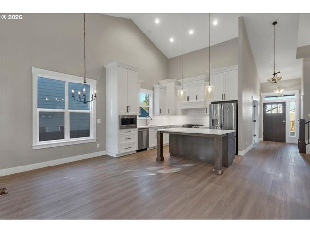 1624 YORK BUTTE Ave, Salem, OR 97301