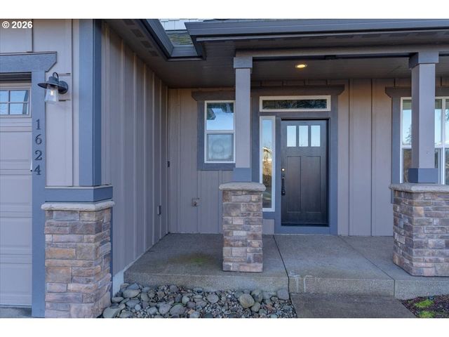 1624 YORK BUTTE Ave, Salem, OR 97301