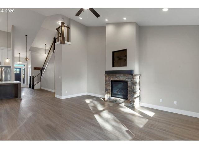 1624 YORK BUTTE Ave, Salem, OR 97301