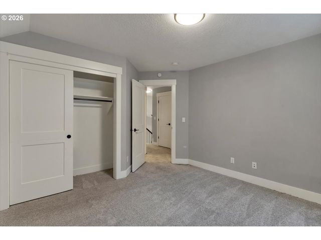 1624 YORK BUTTE Ave, Salem, OR 97301