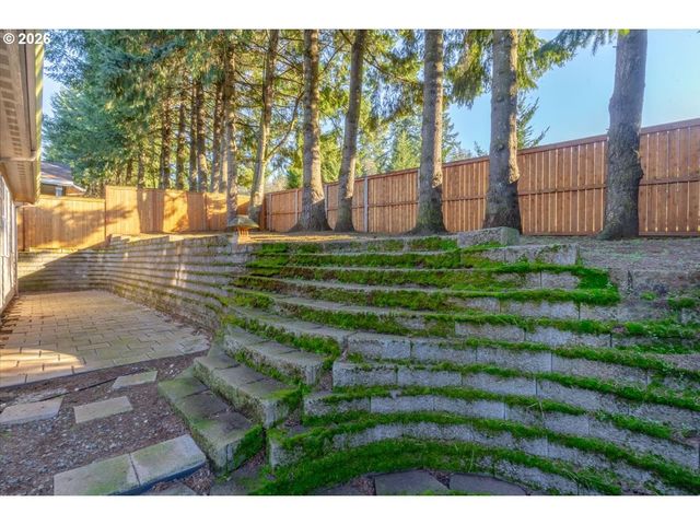 1624 YORK BUTTE Ave, Salem, OR 97301