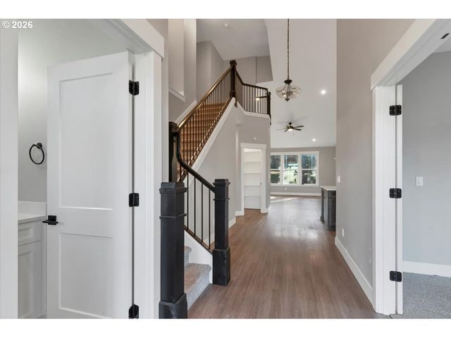 1624 YORK BUTTE Ave, Salem, OR 97301