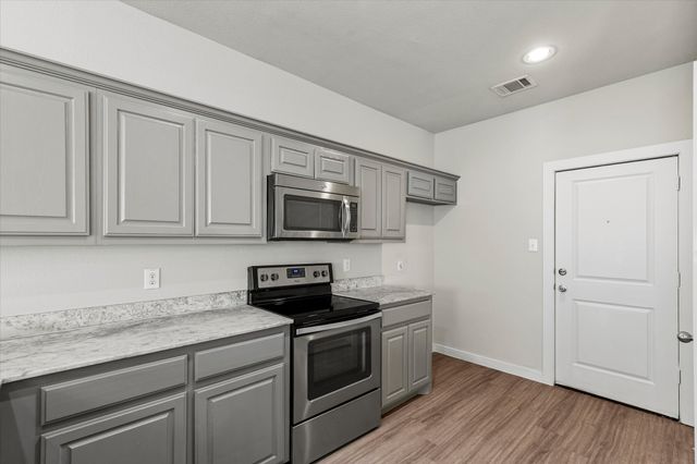 9930 Ironhorse Drive, Dallas, TX 75227