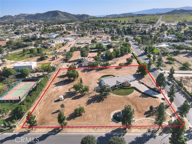 23140 Western Crest Drive, Riverside, CA 92570